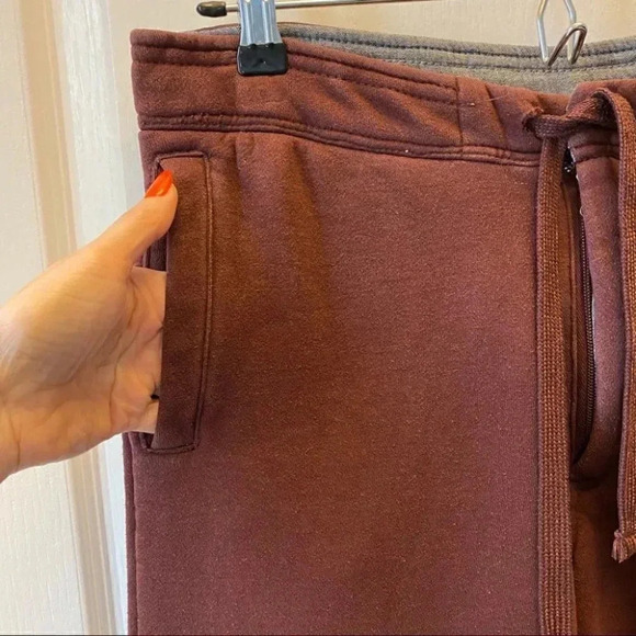 Roots Sweatpants Straight Leg Track Pants  Fleece Joggers Burgundy Size XS - Picture 7 of 16
